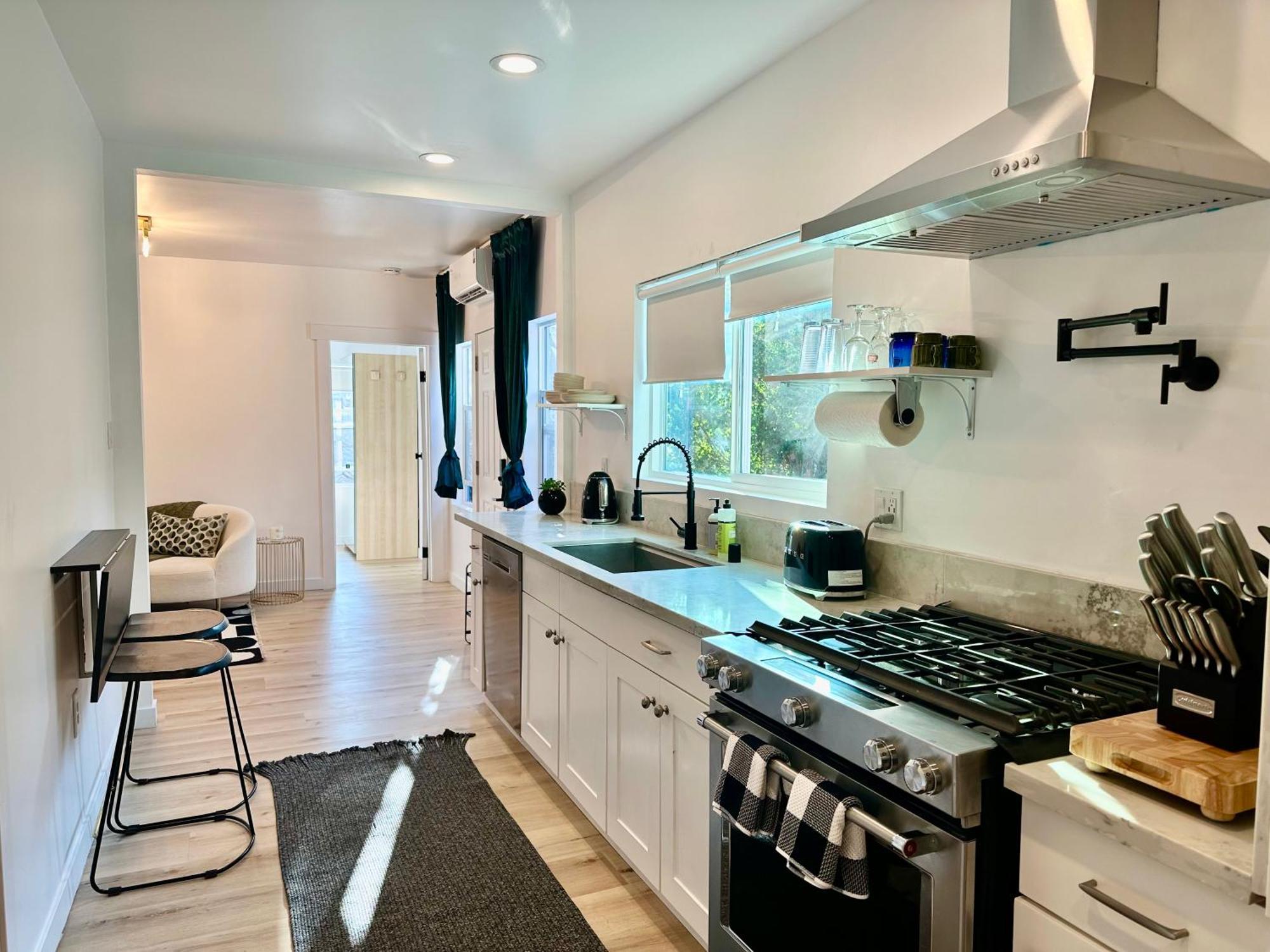 Modern, Remodeled Echo Park House-Walk To Sunset Blvd, Dodgers Stadium, Shops, Bars, Restaurants, Lake, Concerts Los Angeles Buitenkant foto