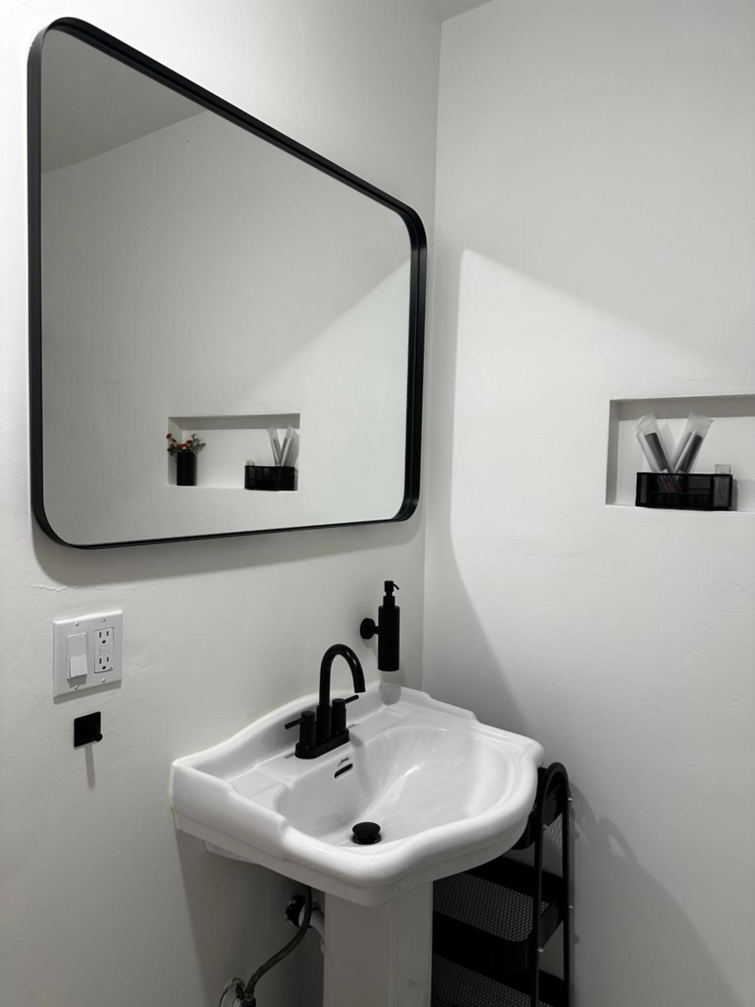 Modern, Remodeled Echo Park House-Walk To Sunset Blvd, Dodgers Stadium, Shops, Bars, Restaurants, Lake, Concerts Los Angeles Buitenkant foto